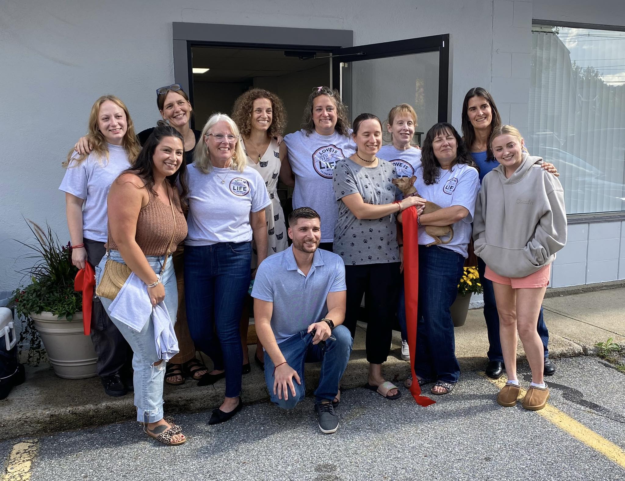 love-is-life-vet-clinic-go